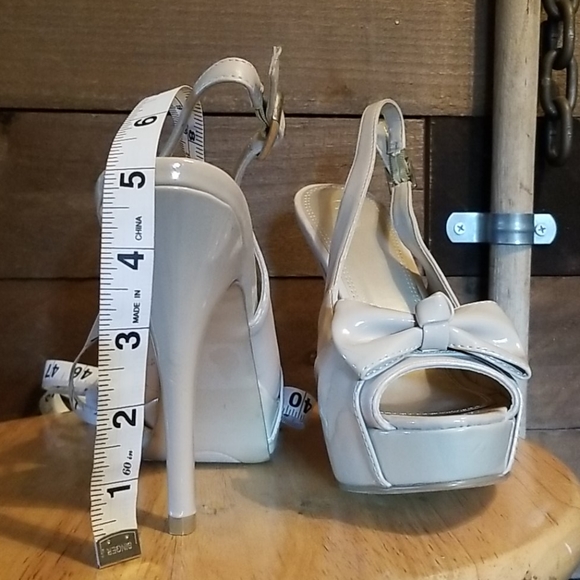 High heels - Picture 4 of 4